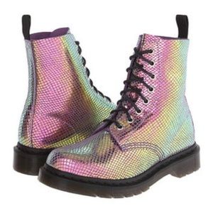 Dr Martens Pascal Boots Violet Mirror Shift Size 8